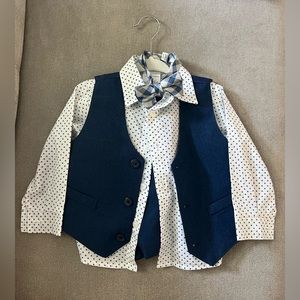 Baby boy size 18 months 4 piece set with vest and necktie